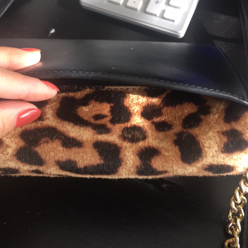Micheal Kors small crossbosy - Picture 7 of 7